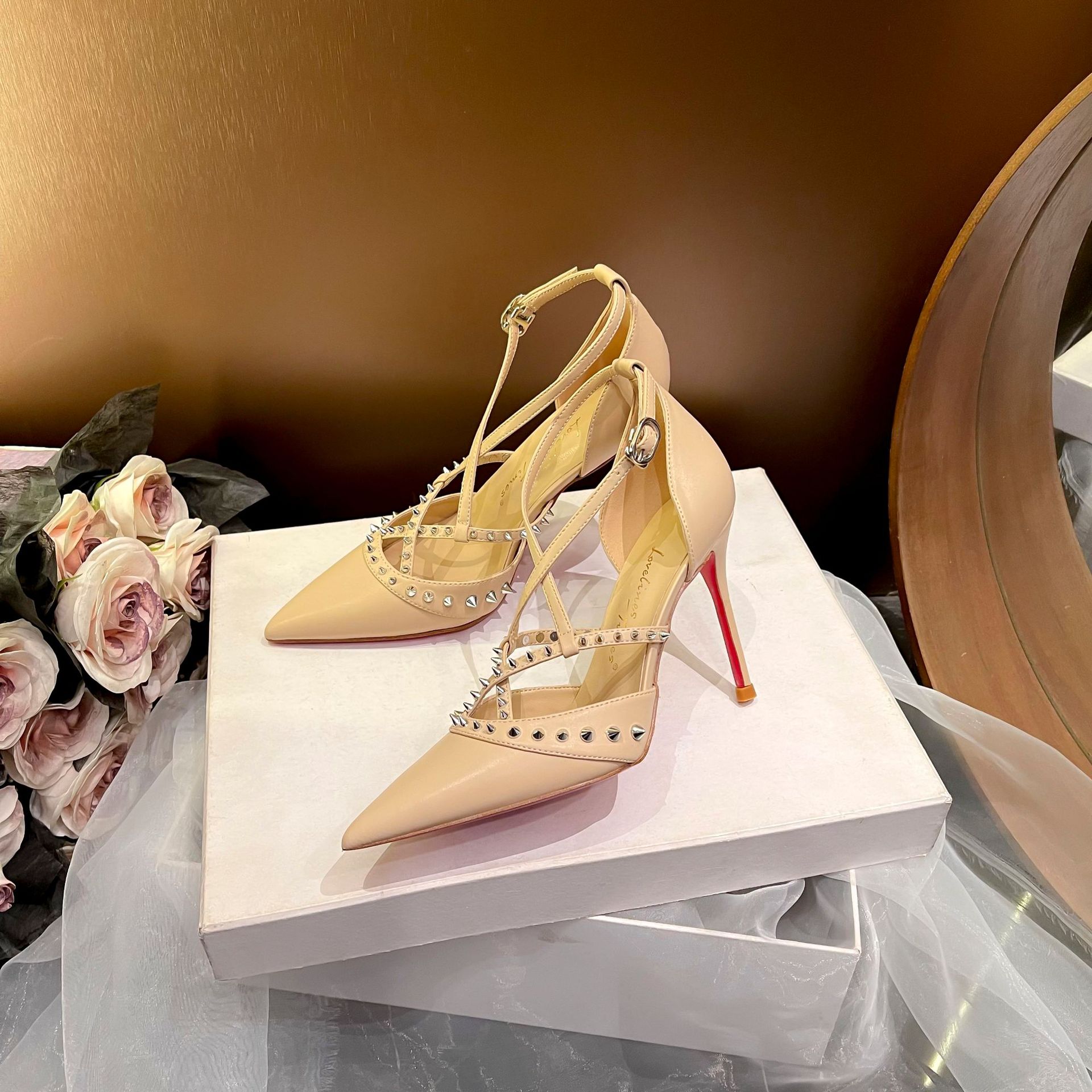 Retro Woman Shoes Sandals Stil - Women Shoes Sandals ulasan dan harga
