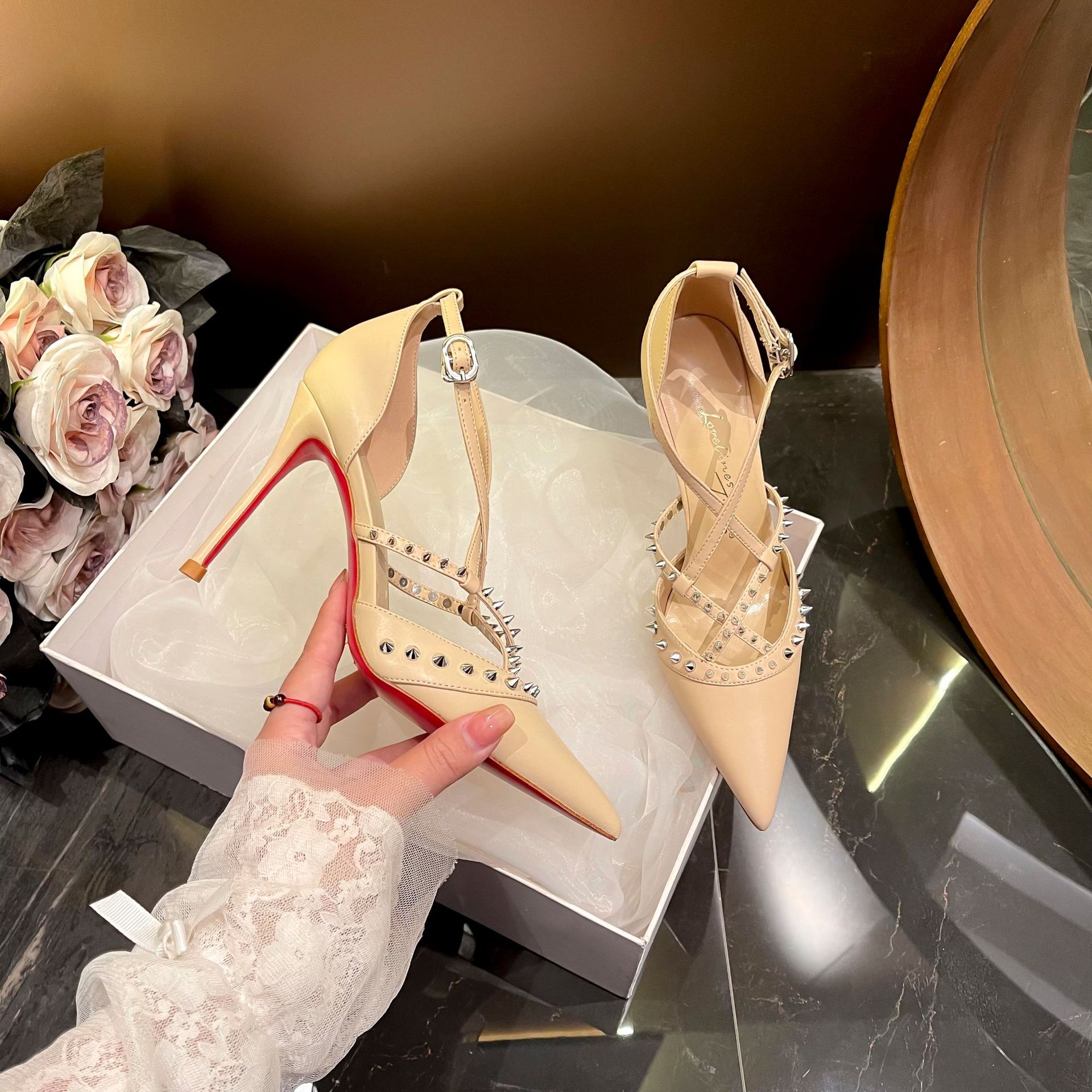 Retro Woman Shoes Sandals Stil - Women Shoes Sandals ulasan dan harga