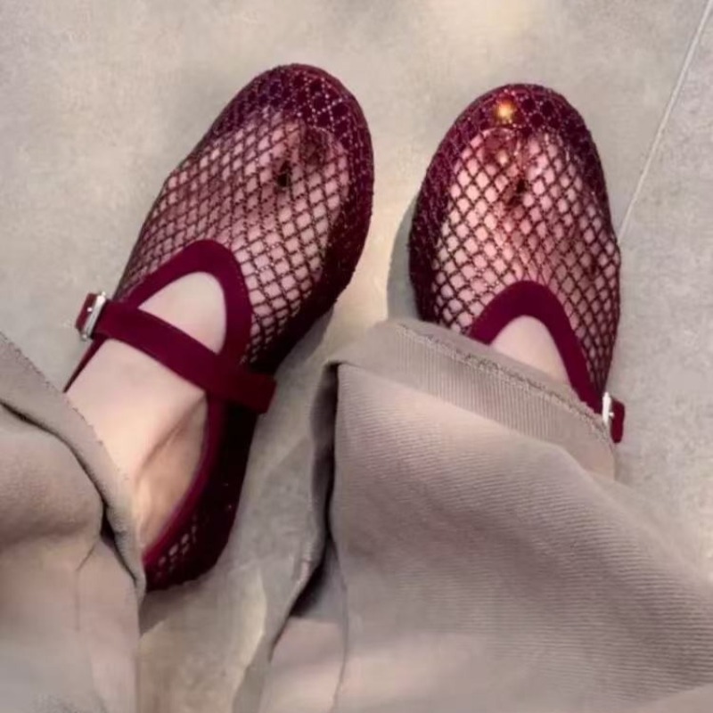 Hollow Rhinestone Baotou Sanda - Women Shoes Sandals ulasan dan harga