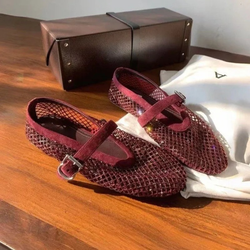 Hollow Rhinestone Baotou Sanda - Women Shoes Sandals ulasan dan harga